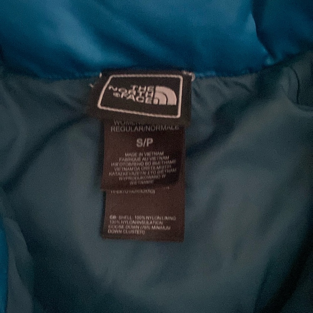 The North Face Aconcagua Down Women’s 550 Jacket - Picture 4 of 16